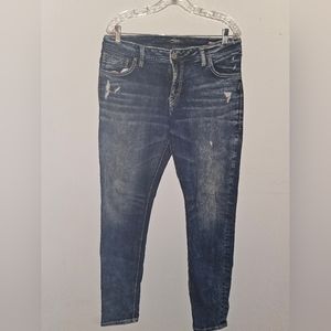 SILVER JEANS CO. GIRLFRIEND JEANS